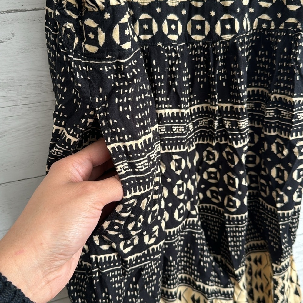 Nostalgia Patterned Capri Romper | SIZE S - Picture 8 of 10